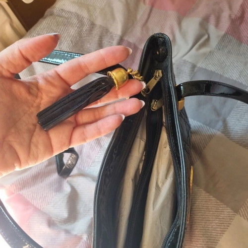 Elegant shoulder bag A To Z Greek like new, black