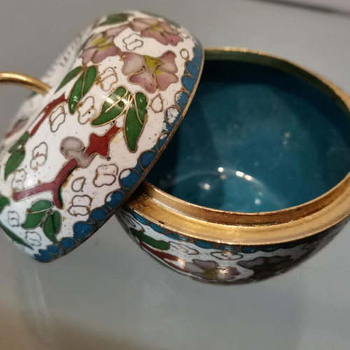 Cloisonne apple vintage decorative used with enamel