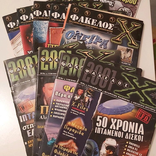 Fakelos X 2001 and Mystery magazines used, 10 issues