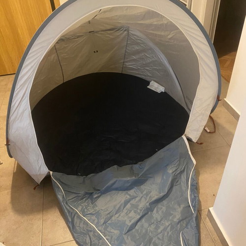 Quechua Tent like new, easy to use and convenient