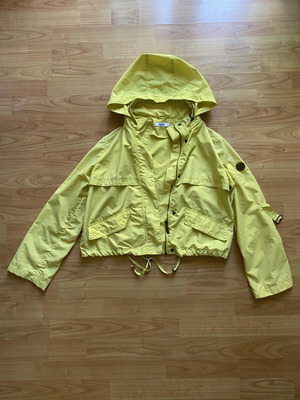 Relish windbreaker in lime color size S like new