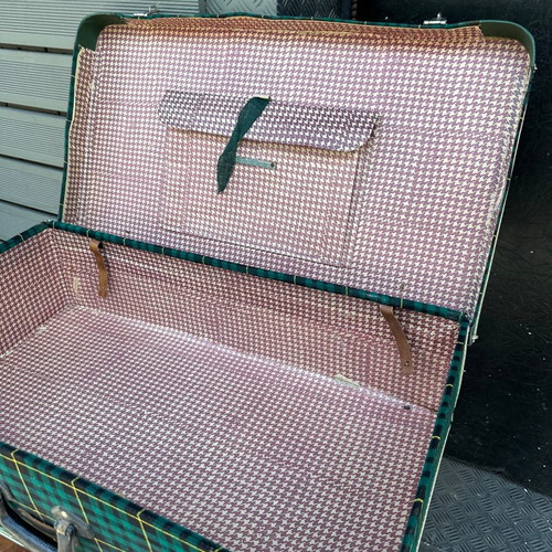 Vintage checked pattern suitcases used, green and blue