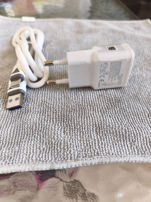 Travel adapter και καλώδιο φόρτισης καινούργια αχρησιμοποίητα