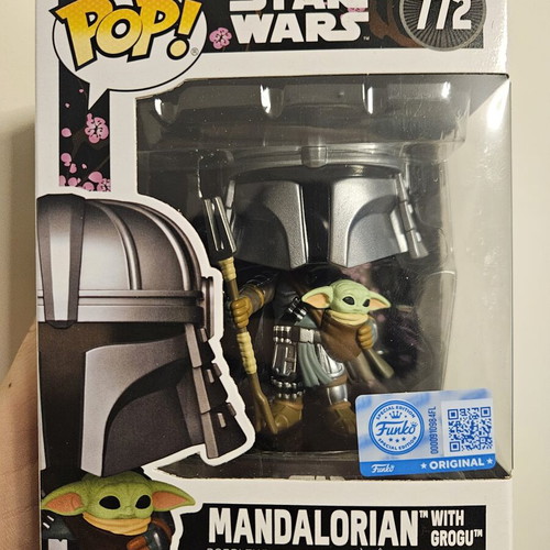 The Mandalorian with Grogu Funko Pop 772 like new