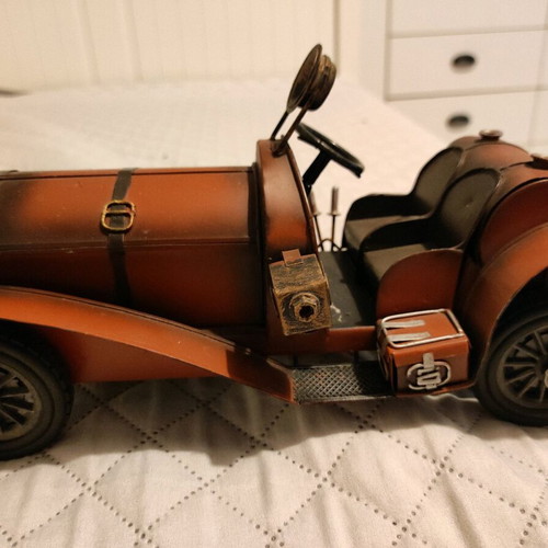 Metal vintage toy car miniature like new