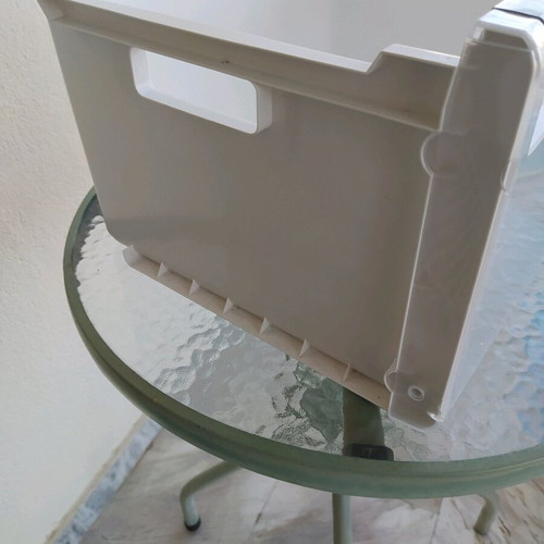 Simence KG39NAOO freezer drawer like new with shelves