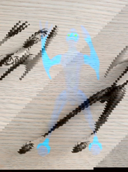 Φιγούρα 2006 Ben 10 XLR8