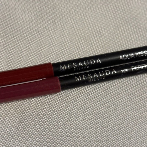 Mesauda lip pencils set of 2 like new, Aqua Kiss 110 and Perfect Lips 205