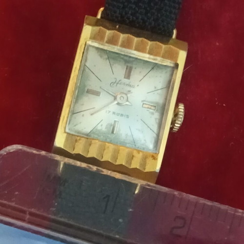 Herma Swiss plaque 10 M vintage women's watch with winding, gold plated case