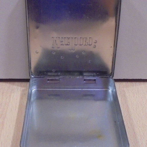Marlboro lights old promotional metal empty pack used