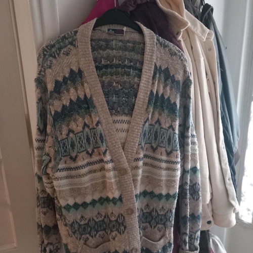 Dur men's cardigan used, size medium, gray