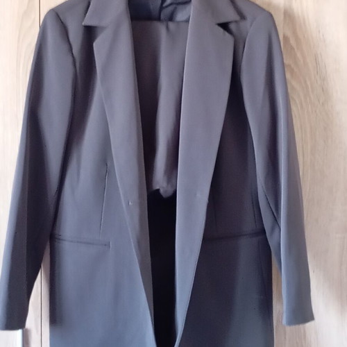 Women's suit set like new, 3 pieces grey jacket, pants, skirt