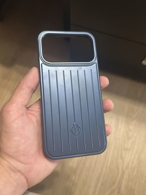 Θήκη iPhone 17 Pro Max σε ναυτικό μπλε, καινούργια