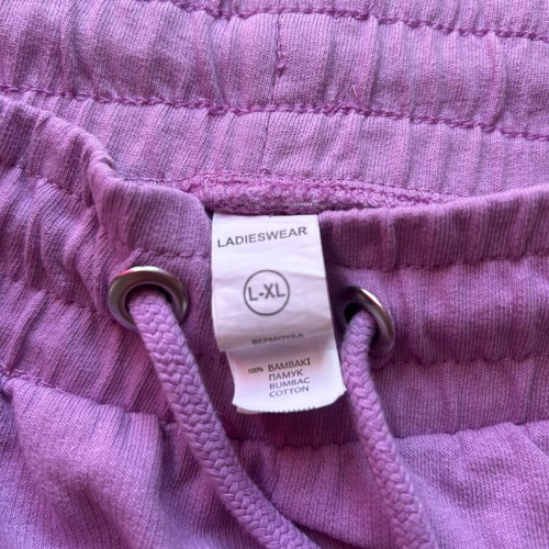 Cotton shorts with elastic waist L-XL, like new, lilac