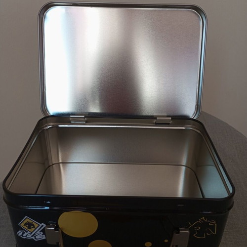 AEK authentic metal suitcase with metal plate and keychain gift