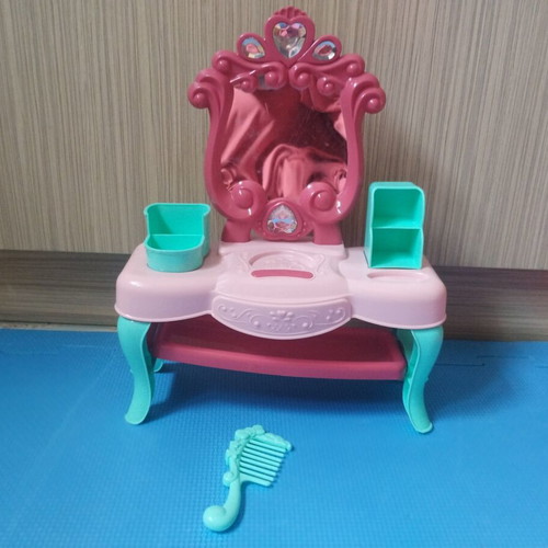 Mini Beauty Vanity with Mirror and Brush like new