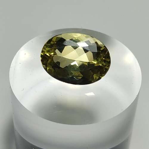 Heliodor 7.60 carats new, oval cut, certified