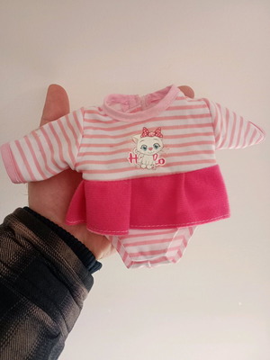 Дрехи за кукла употребявани