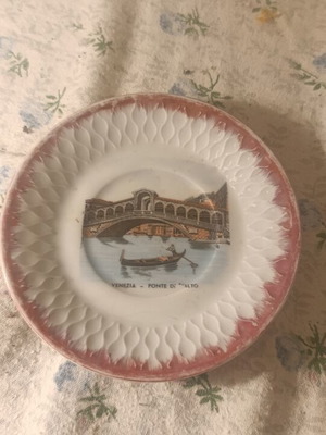 Porcelain Decorative Plate Schirnding 12cm with Rialto Bridge Design, like new