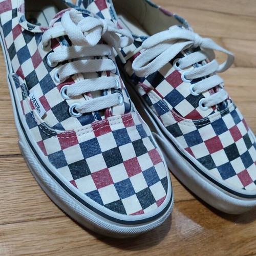 Vans checkerboard size 40 like new