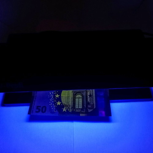 Counterfeit Banknote Detector like new