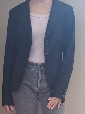 Black jacket like new, size M, fitted