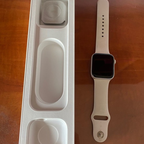 Apple Watch Series 4 44mm like new