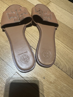 Tory Burch Ines Πέδιλα σαν καινούργιο, καφέ με χρυσές λεπτομέρειες