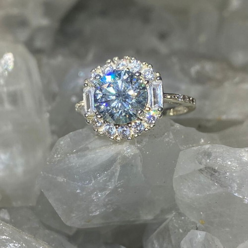 Silver ring with moissanite, new, size 16mm