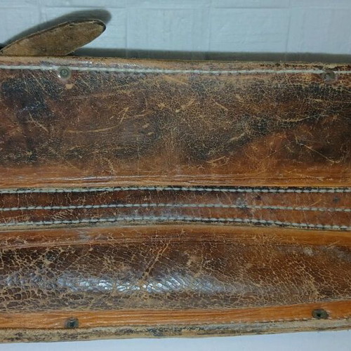 Vintage leather ELTA messenger bag used, 1970s, brown