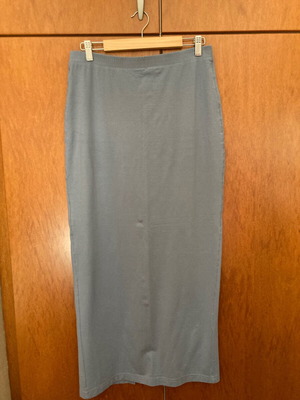 Lecomte women's elastic skirt size L blue like new