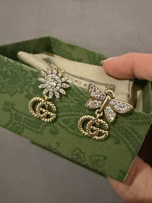 Gucci earrings with crystals and Interlocking G, new, gold tone