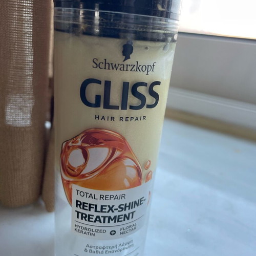 Hair serum used, iridescent