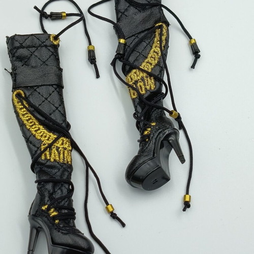 Rainbow High doll boots, compatible with Barbie