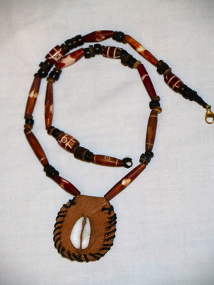 Pendant jewelry shell on leather and carved bone with 22K gold clasp new
