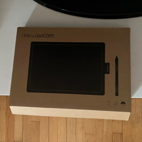 One by Wacom Medium Creative Pen Tablet CTL-672-S