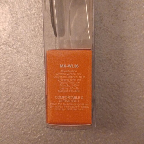 Moxom Bluetooth headset sealed
