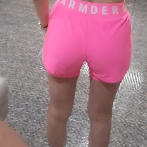 Under Armour pink shorts like new, size XS
