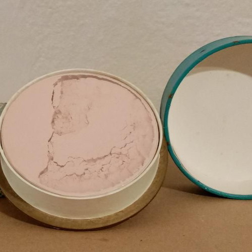 Gold Star Face Powder collectible vintage sealed, like new