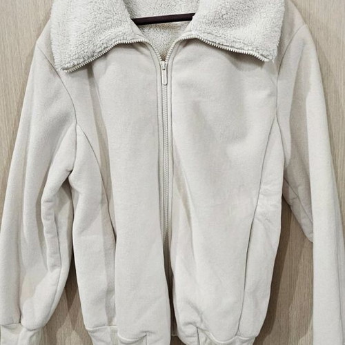 Intimissimi cardigan medium like new, very warm, beige