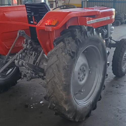 Massey Ferguson 135 tractor like new, 45 hp, serviced engine