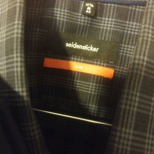 Seidensticker shirts medium like new, dark blue and checked