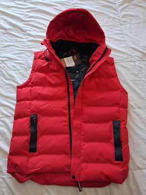 Crosshatch Mens Hooded Padded Gilet Medium new, red