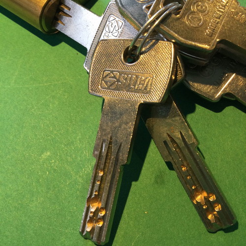 Silka security door lock used with 12 keys