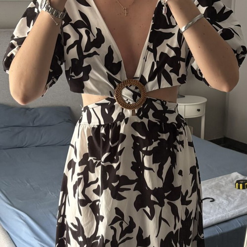 Maxi dress with cut-out waist black and white floral print like new