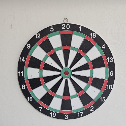 Dart board like new