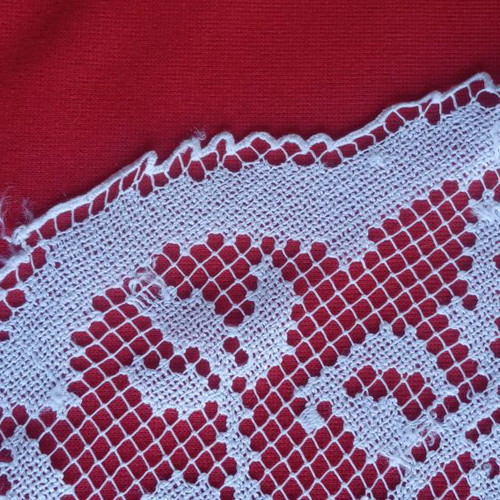 Round filet lace doily handmade vintage 1950s from Tinos