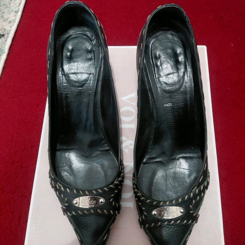 Fendi Selleria Handmade Leather Pumps like new, black