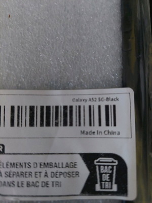 Samsung A52 case like new