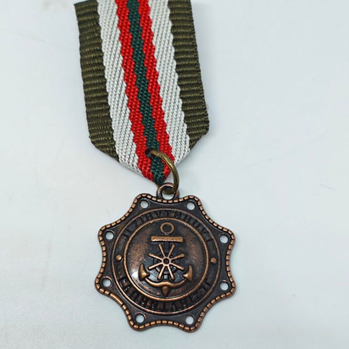 Decorative Navy Medal Replica with Anchor and Helm like new